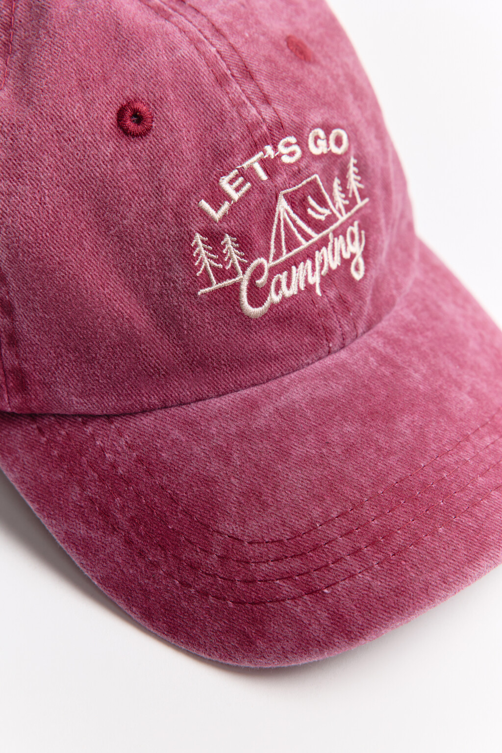 Бейсболка с вареным эффектом и вышивкой - цвет бордовый - 2