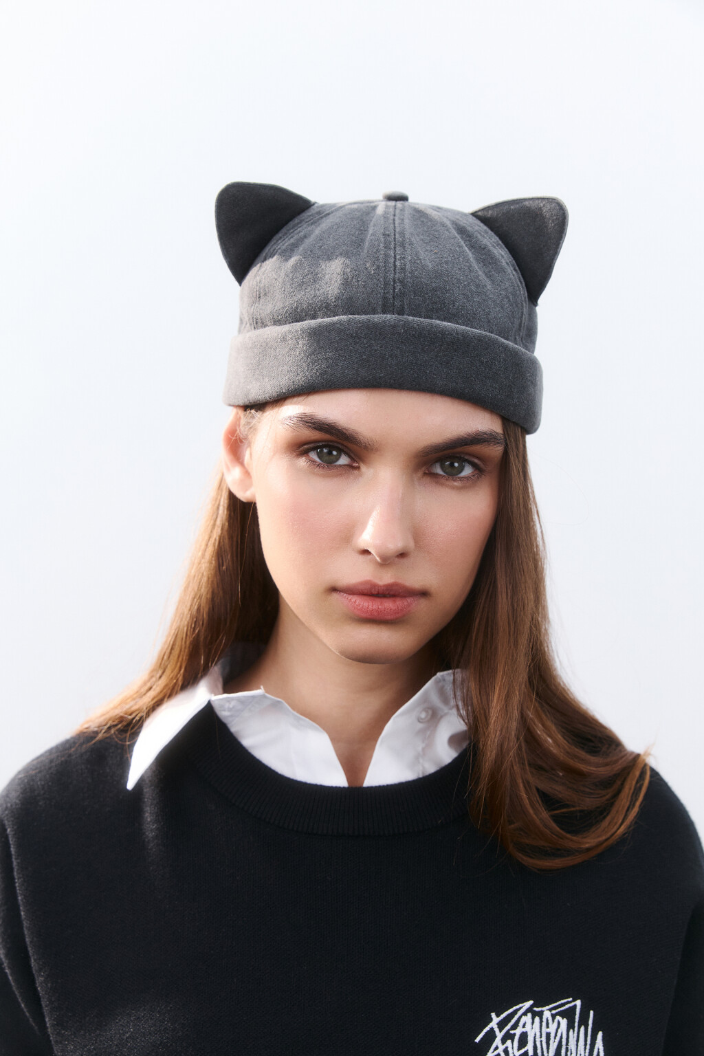 Кепка-докерка с кошачьими ушками - цвет черный - 1