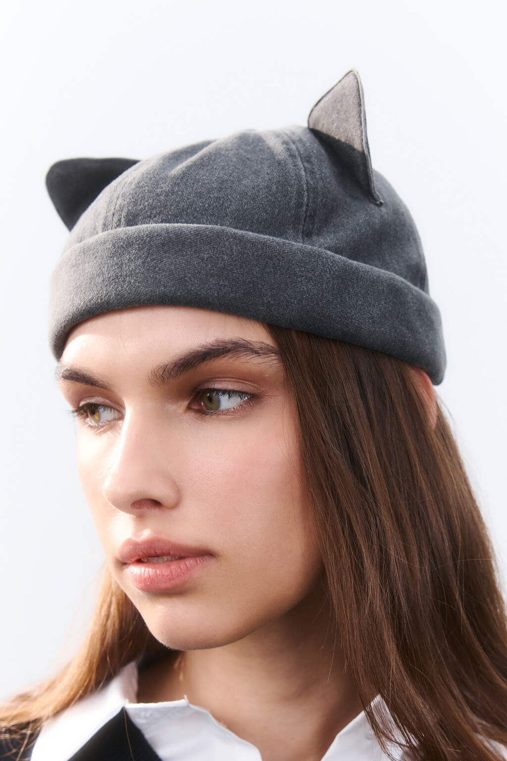 Кепка-докерка с кошачьими ушками - цвет черный - 2