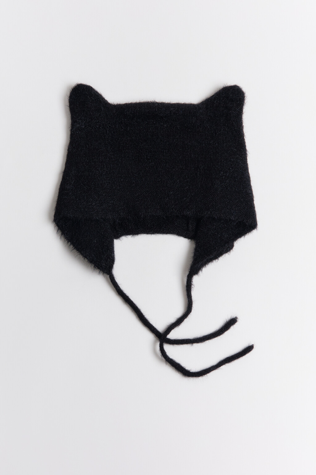 Шапка-чепчик с ушками и завязками - цвет черный - 3