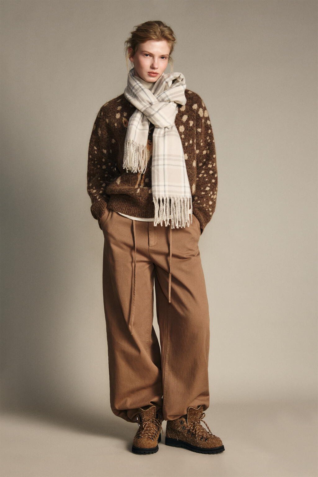 Шарф в клетку с бахромой - цвет бежевый - 2