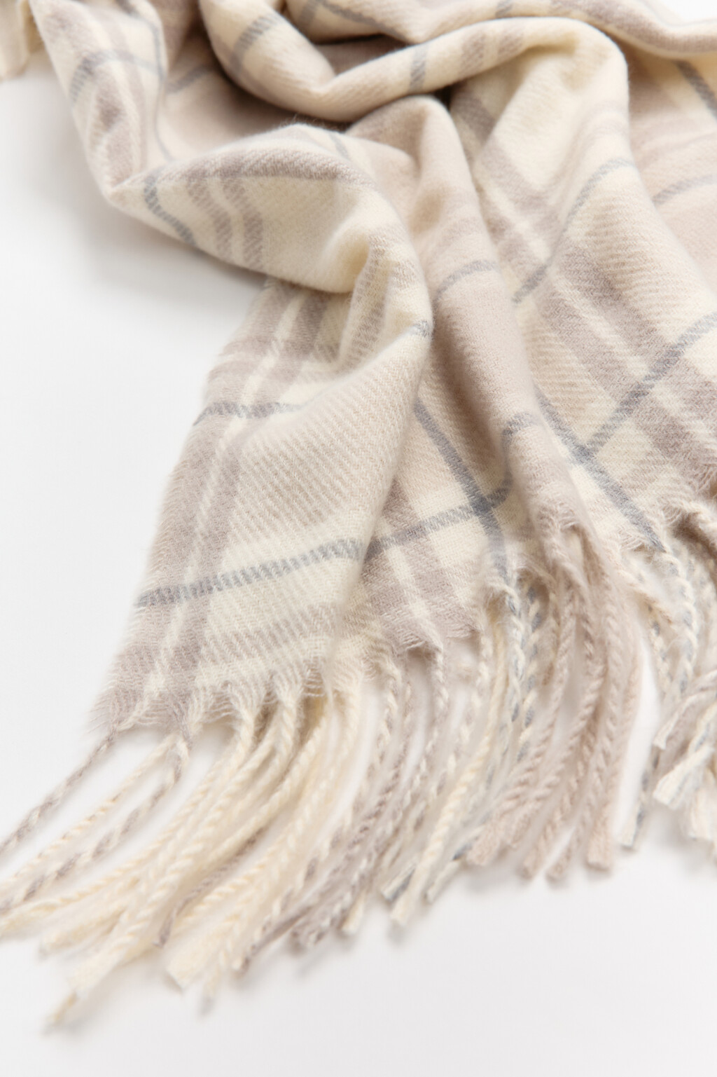 Шарф в клетку с бахромой - цвет бежевый - 5