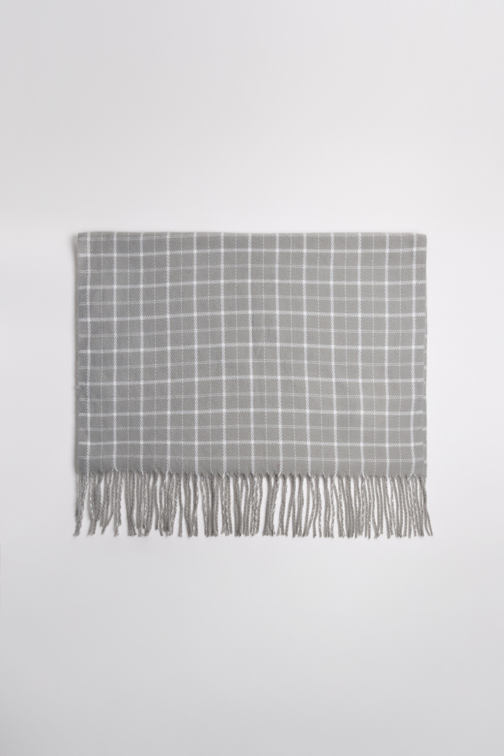 Шарф в клетку с бахромой - цвет серый - 4
