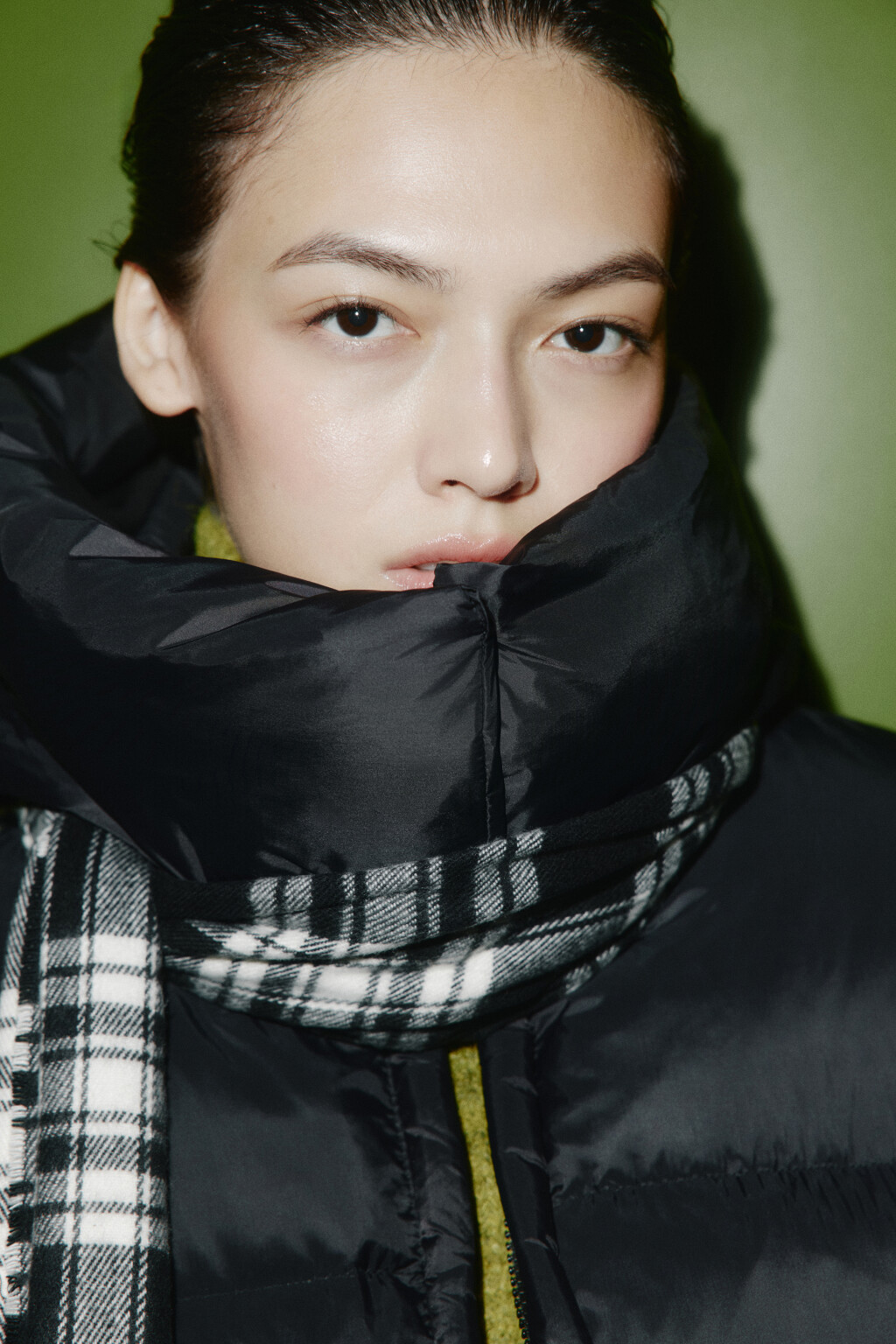 Шарф в клетку с бахромой - цвет черный - 1