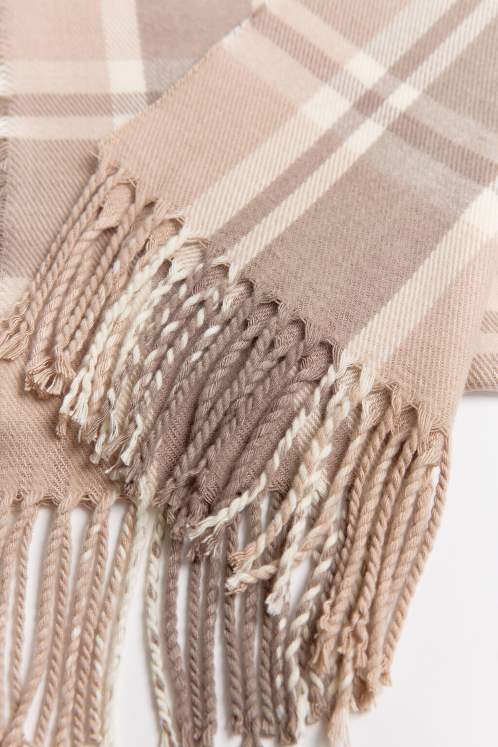 Шарф в клетку с бахромой - цвет бежевый - 2