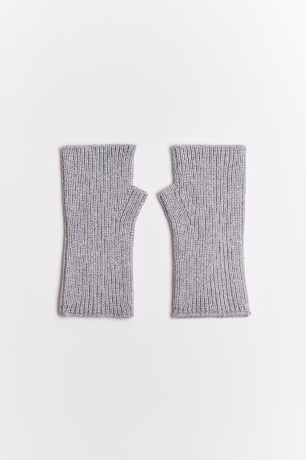 Перчатки-митенки вязаные в рубчик - цвет серый - 1