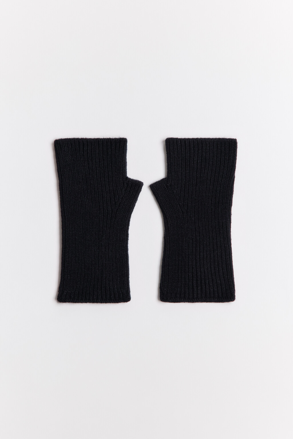 Перчатки-митенки вязаные в рубчик - цвет черный - 1