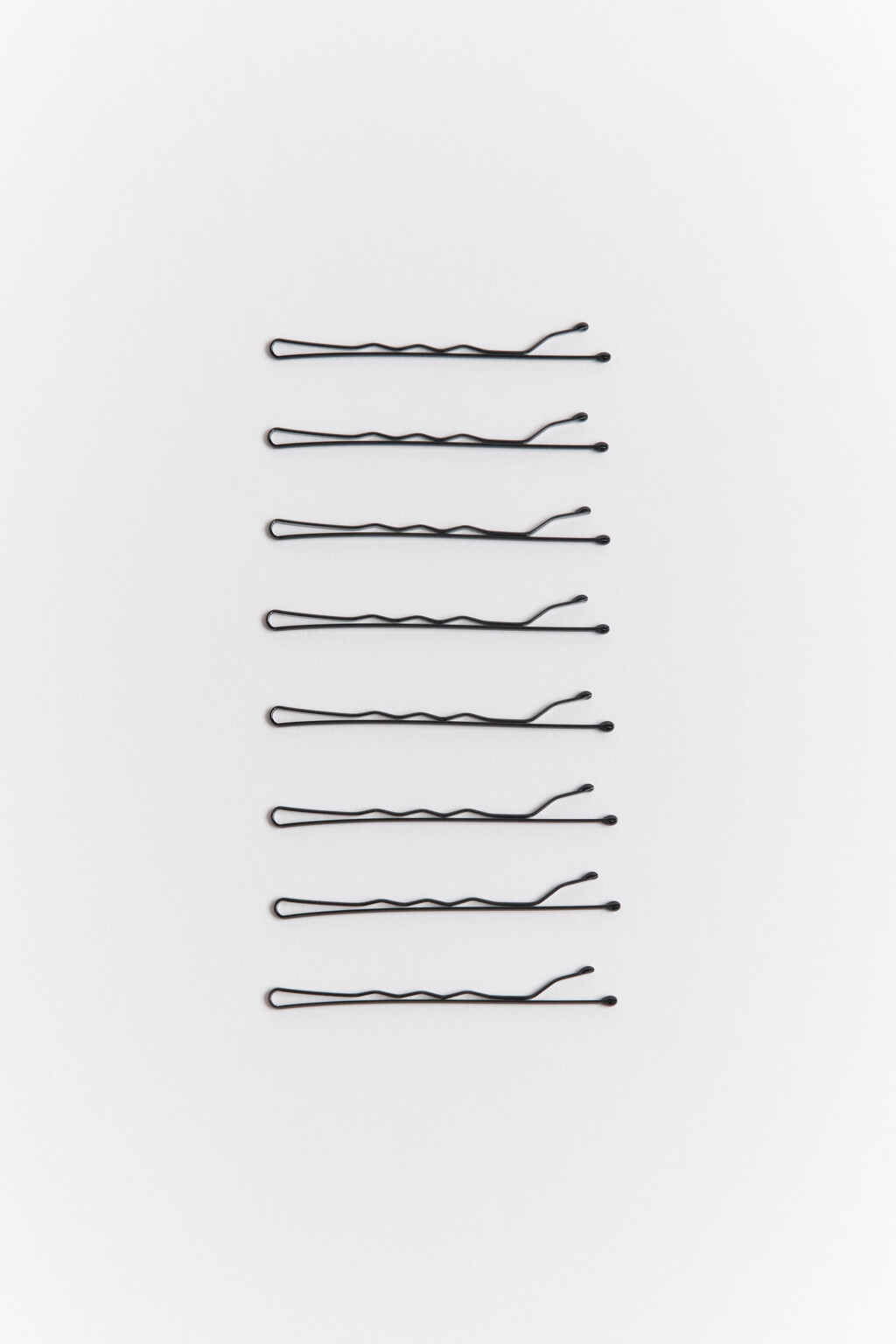 Набор заколок-невидимок (8 штук) - цвет черный - 1
