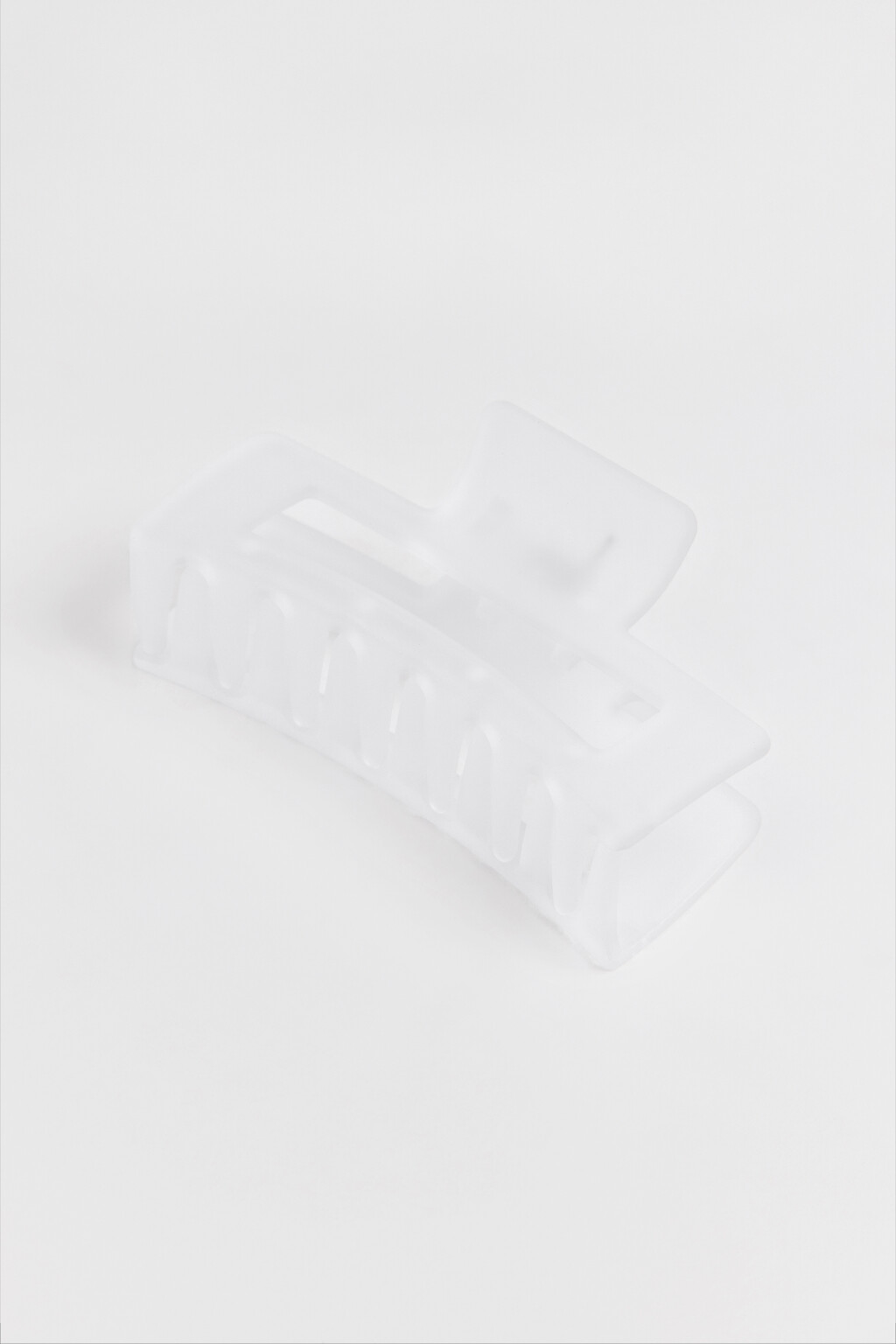 Заколка-краб прямоугольная - цвет белый - 2