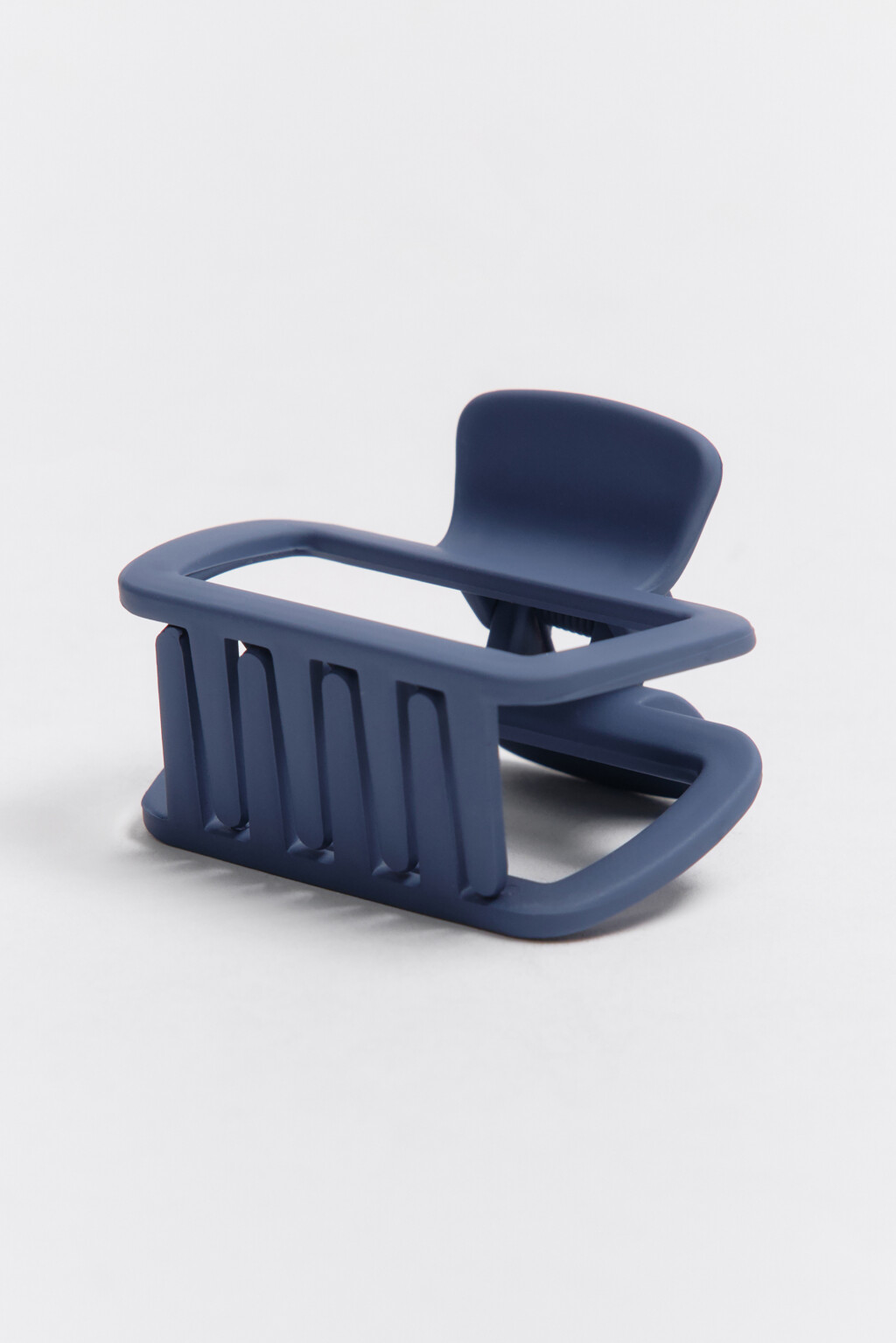 Заколка-краб матовая - цвет голубой - 2