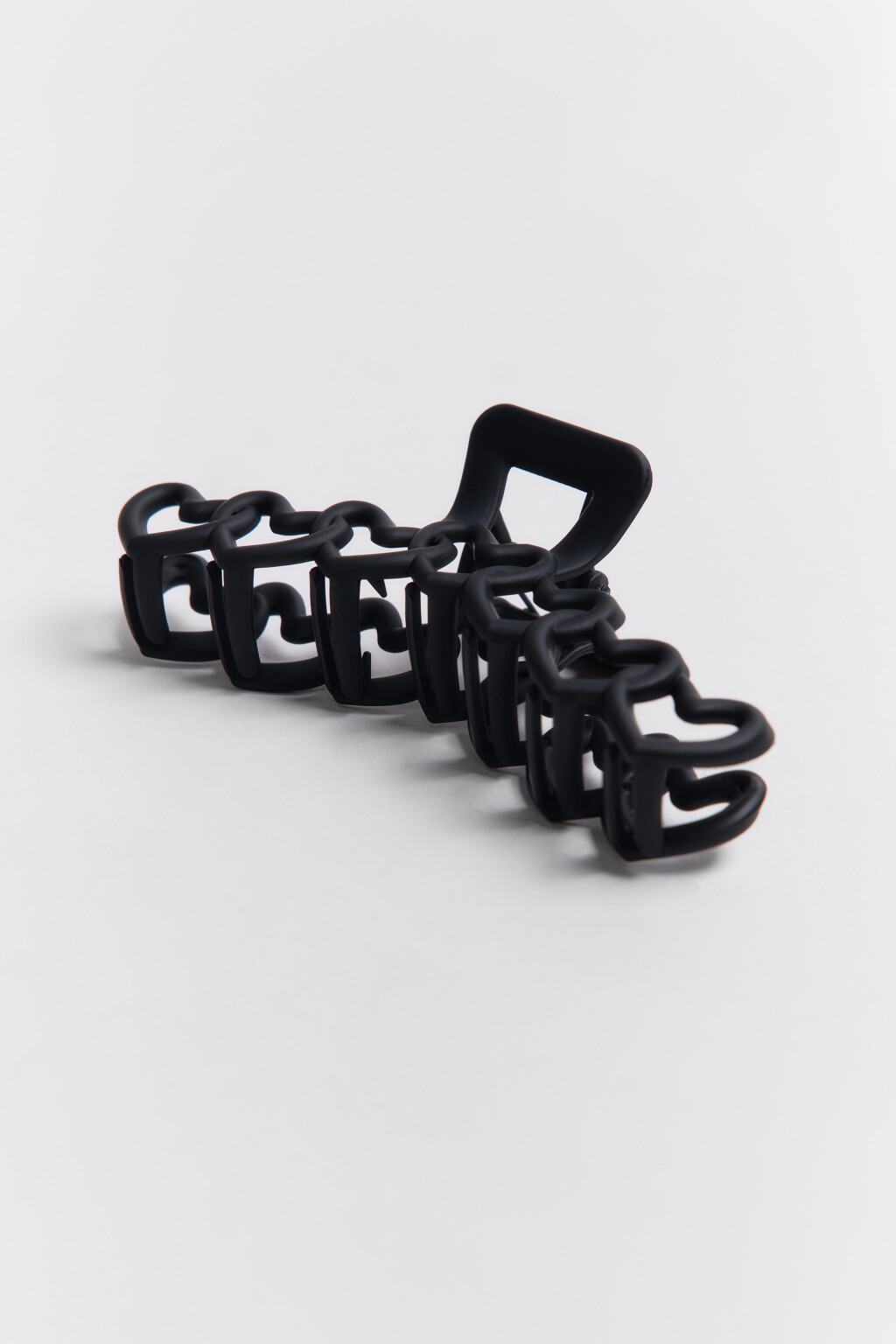 Заколка-краб с сердечками - цвет черный - 2