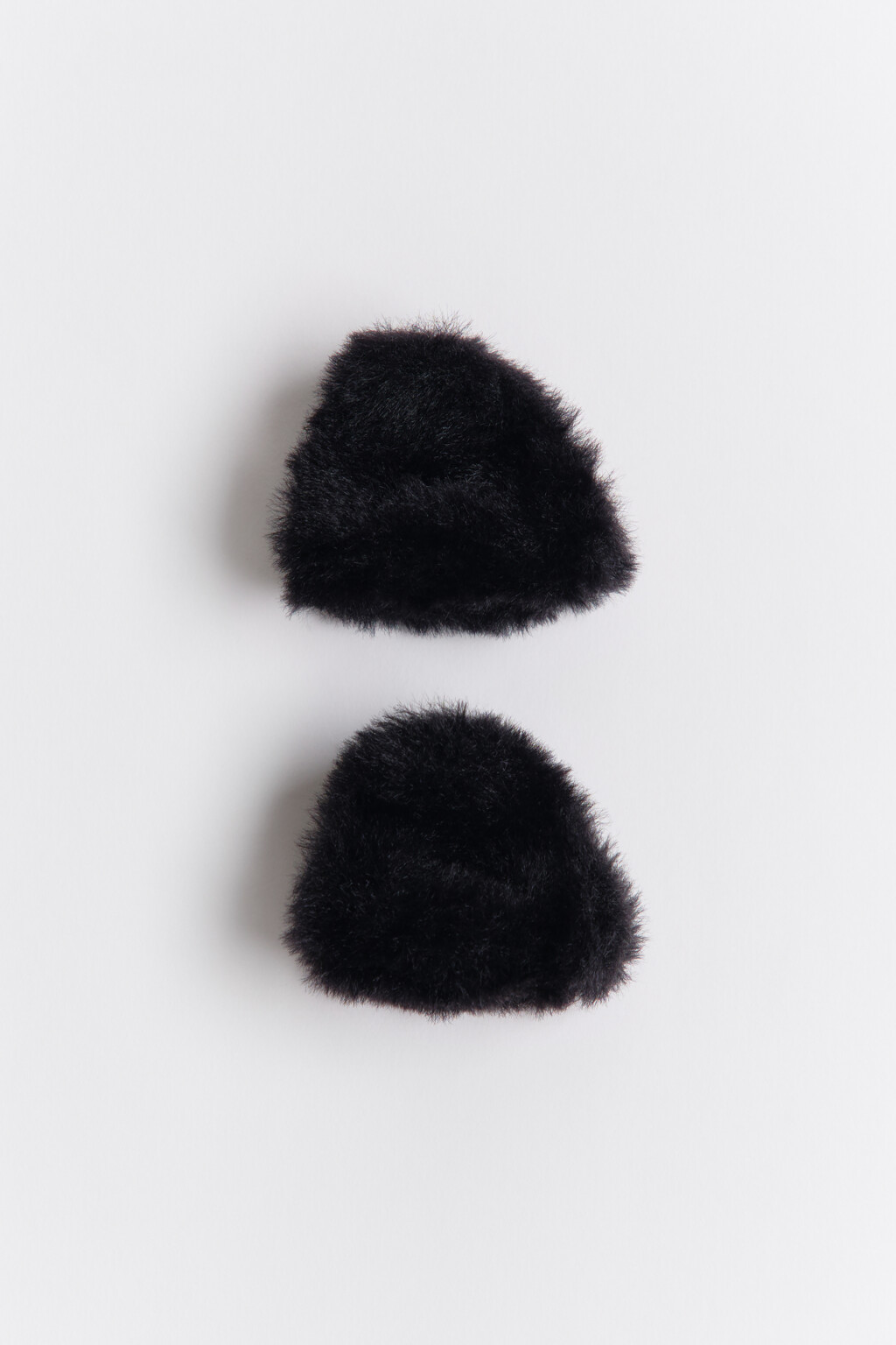 Набор заколок пушистых (2 штуки) - цвет серый - 2