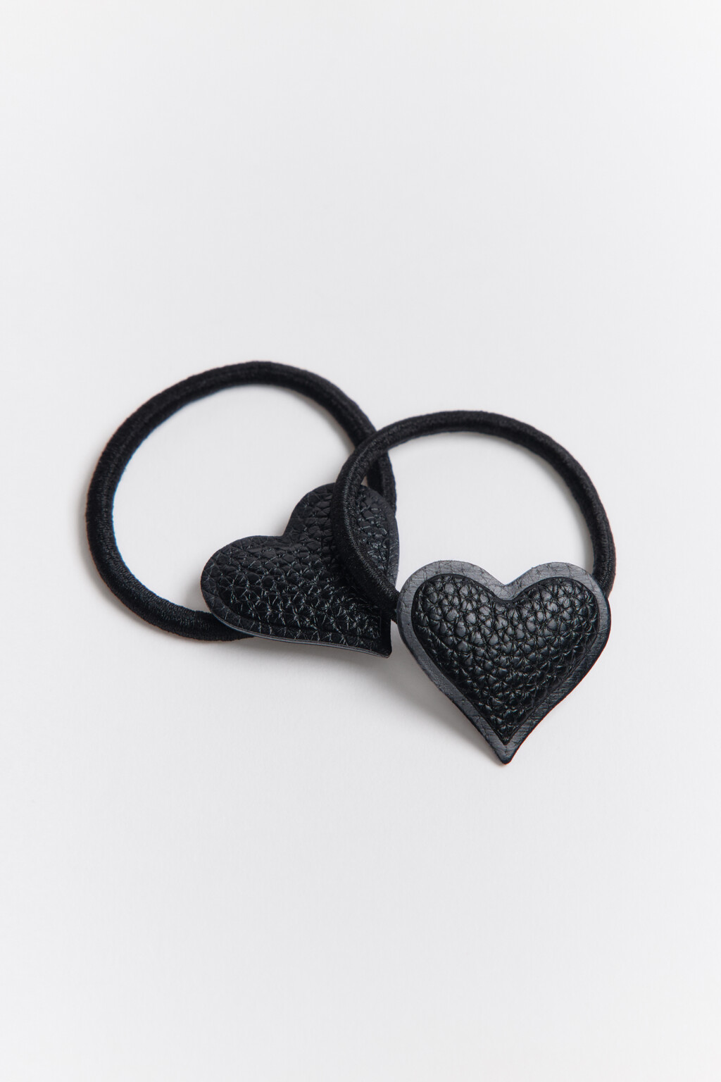 Набор резинок с сердечками (2 штуки) - цвет черный - 2