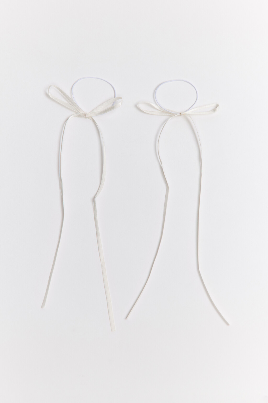 Набор резинок с бантиками (2 штуки) - цвет белый - 1