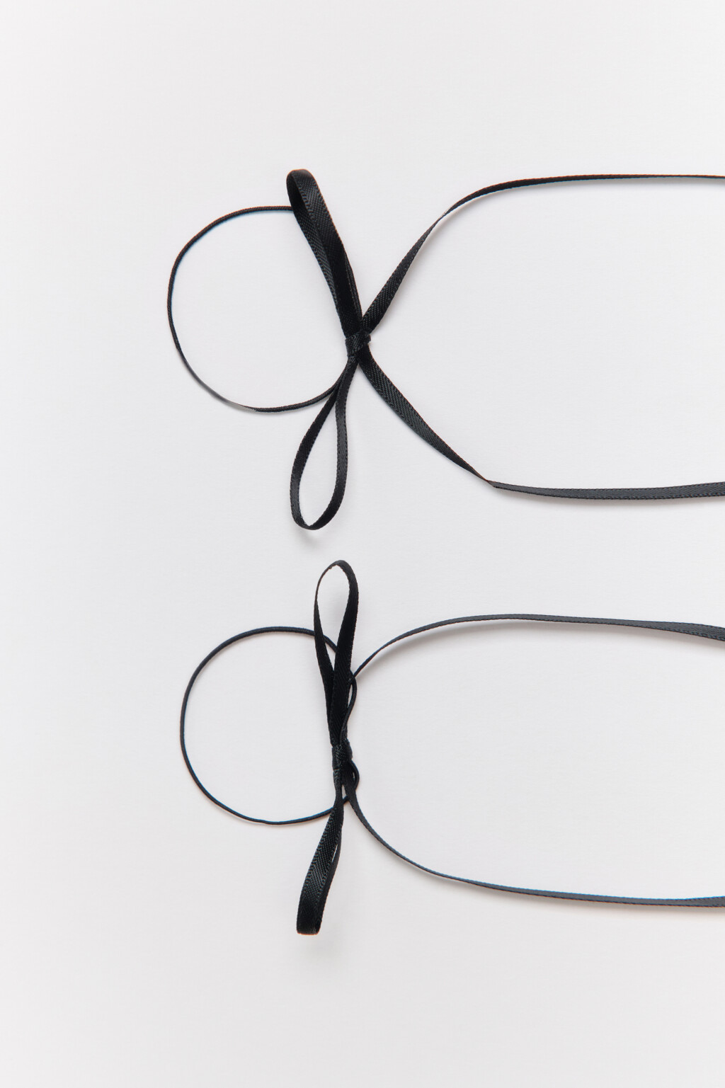 Набор резинок с бантиками (2 штуки) - цвет черный - 2