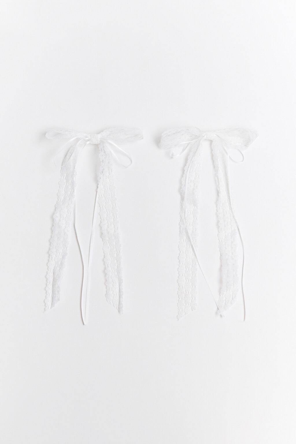 Набор заколок с кружевными бантами - цвет белый - 1