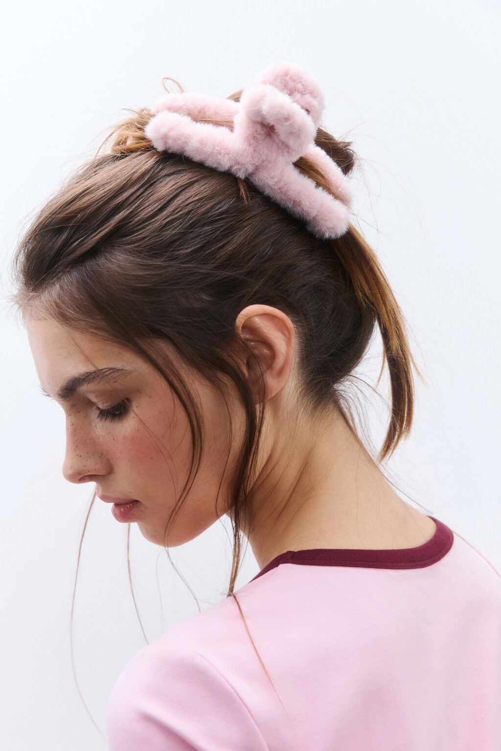 Заколка-краб с пушистой отделкой - цвет розовый - 2