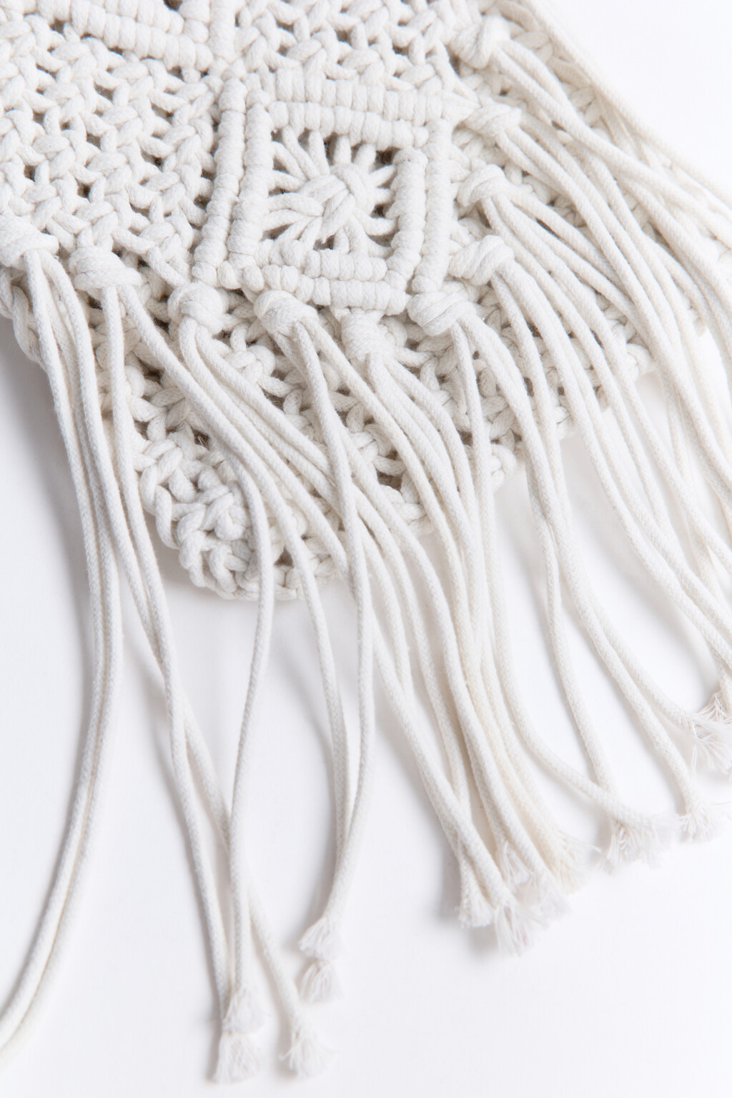 Сумка-кроссбоди плетеная с бахромой - цвет молочный - 6