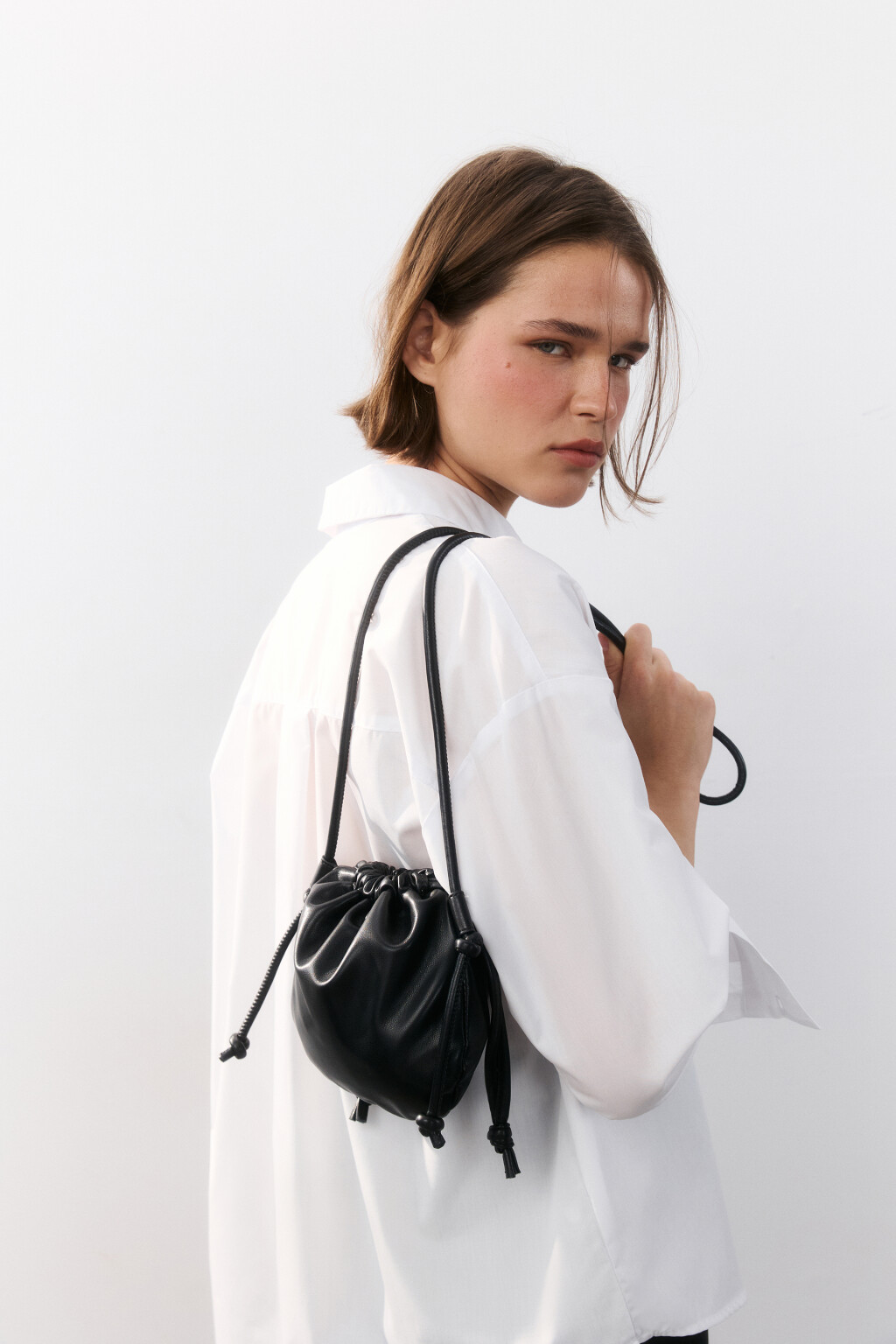 Сумка-мешочек с завязками - цвет черный - 3