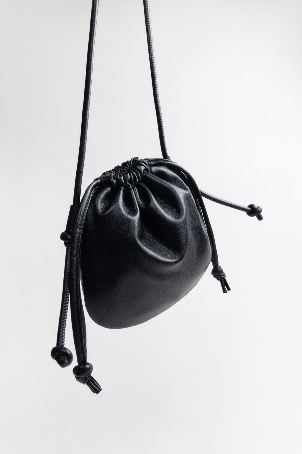 Сумка-мешочек с завязками - цвет черный - 5