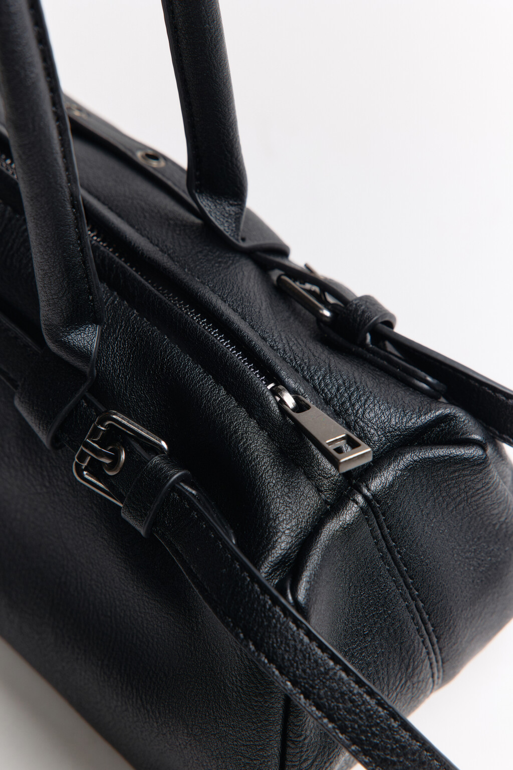 Сумка-багет с ремешками - цвет черный - 7