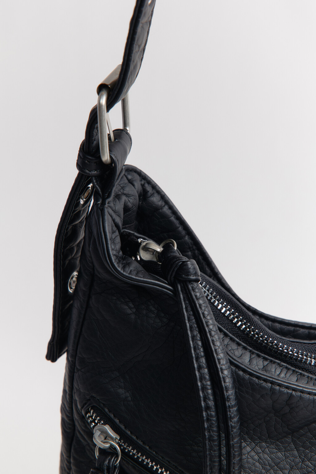 Сумка на плечо с заклепками - цвет черный - 8