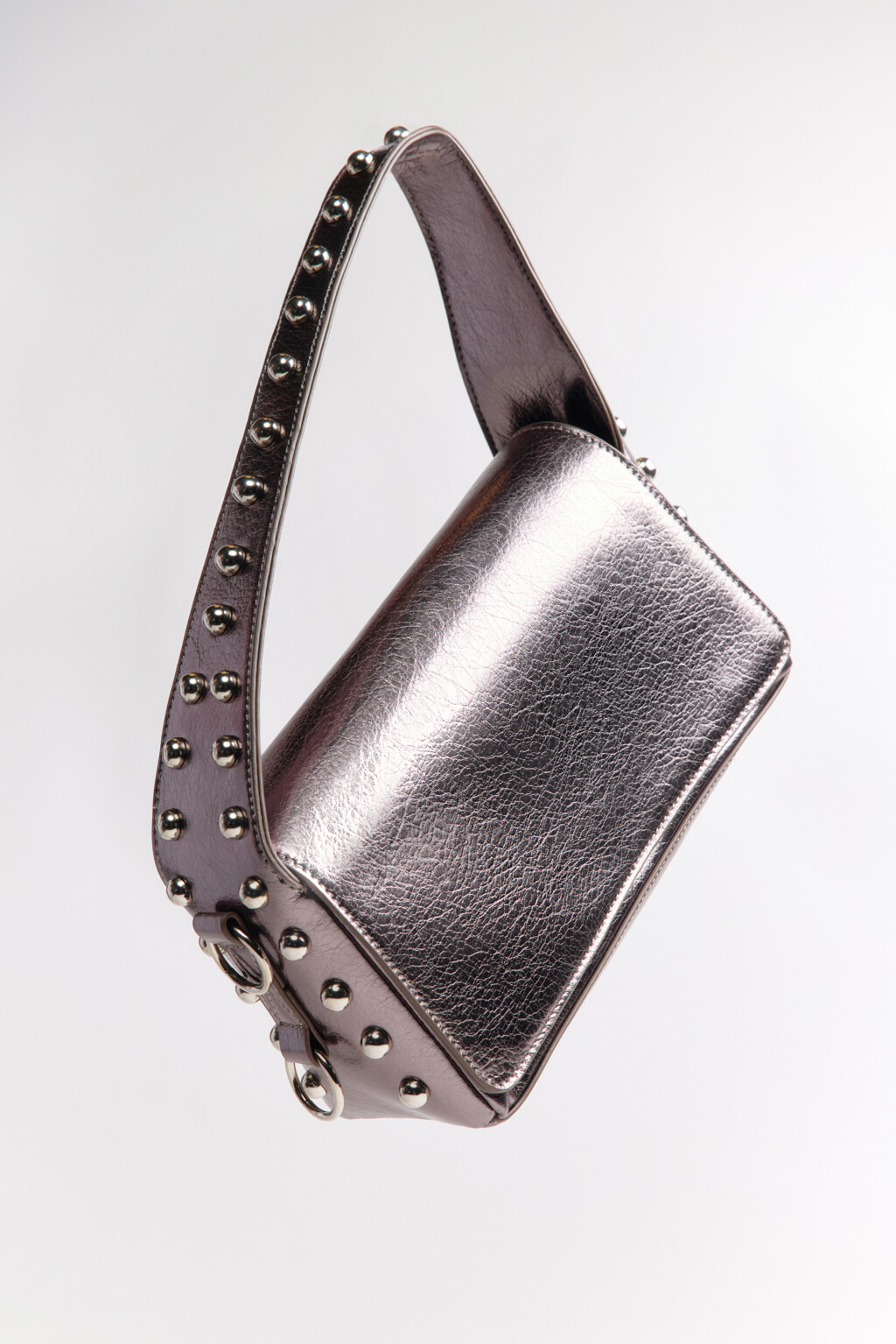 Сумка с металлическими заклепками - цвет черный - 1