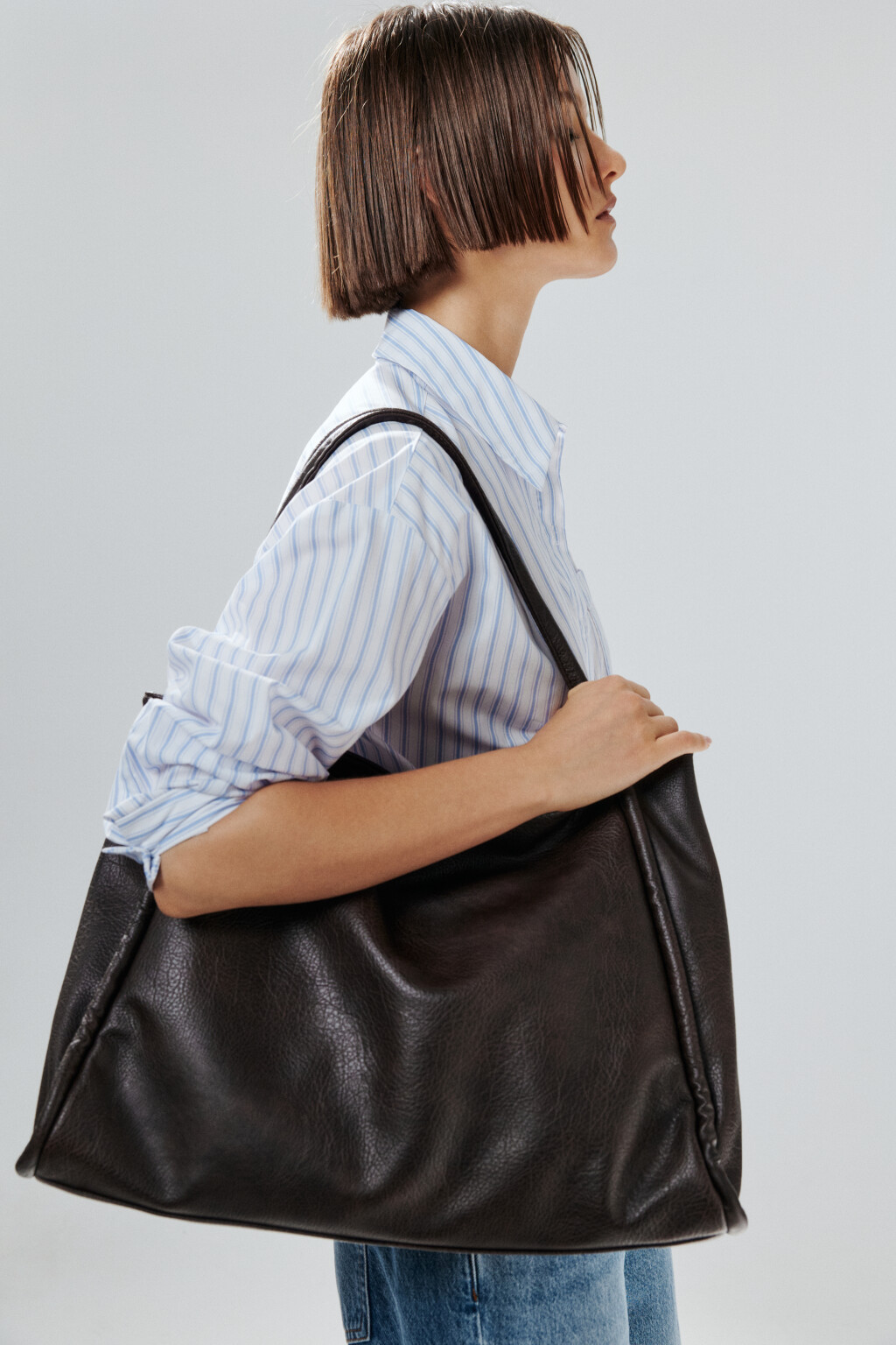 Сумка-шопер с ручками на плечо - цвет коричневый - 1