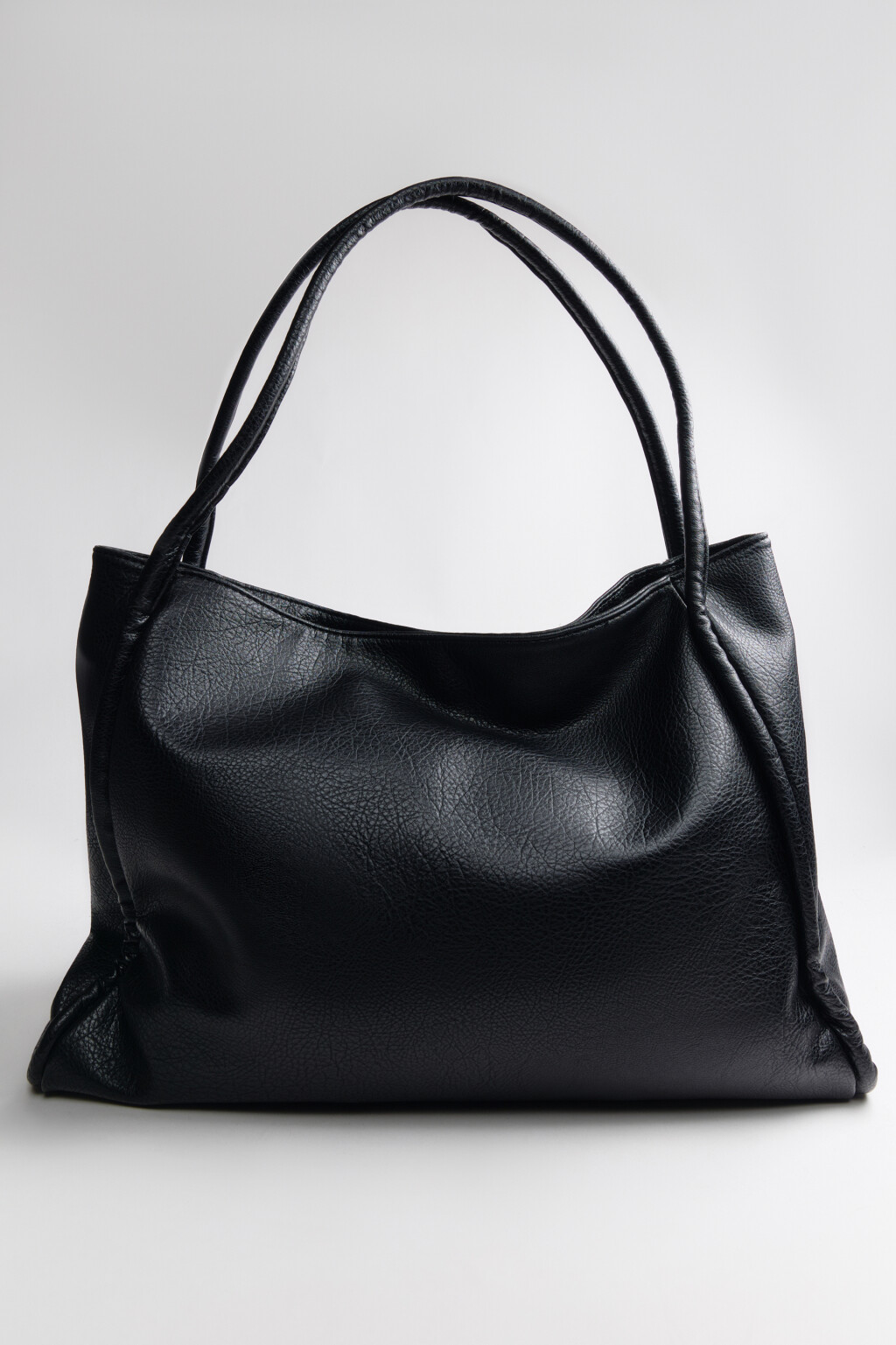 Сумка-шопер с ручками на плечо - цвет черный - 4