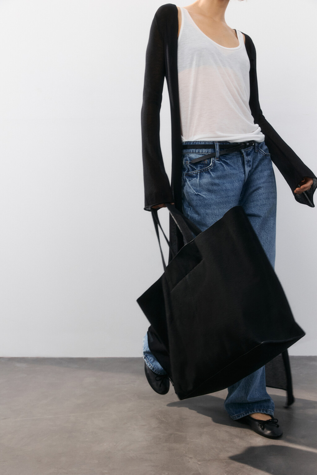 Сумка-шопер из искусственной замши - цвет черный - 2