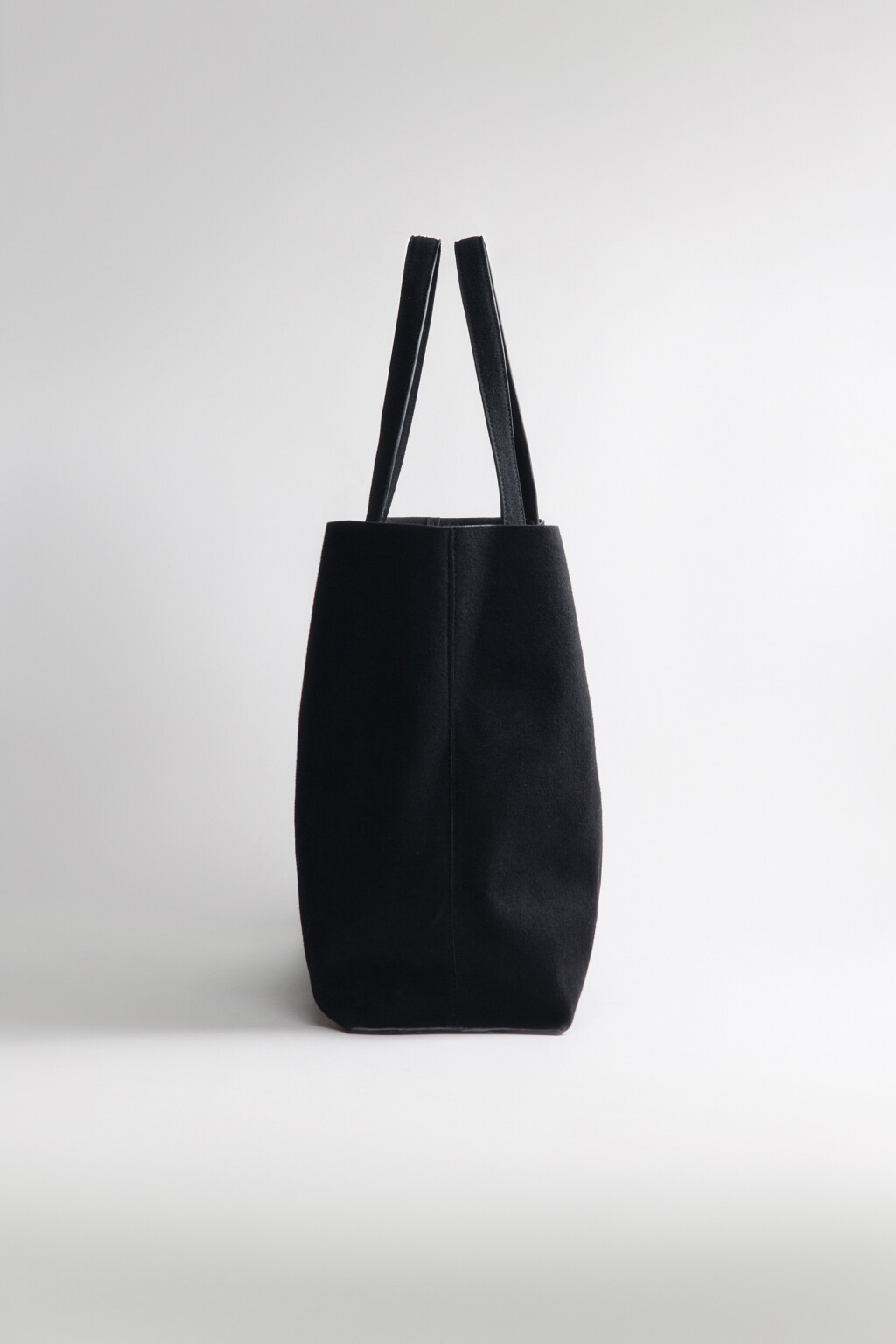Сумка-шопер из искусственной замши - цвет черный - 7