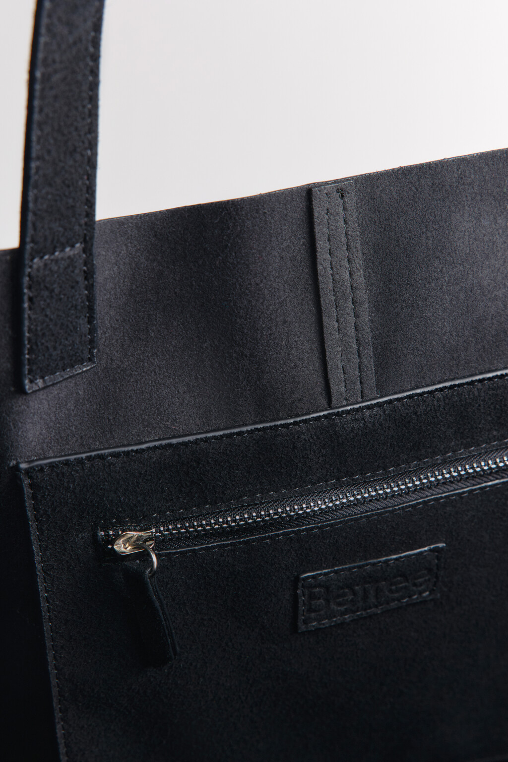 Сумка-шопер из искусственной замши - цвет черный - 8