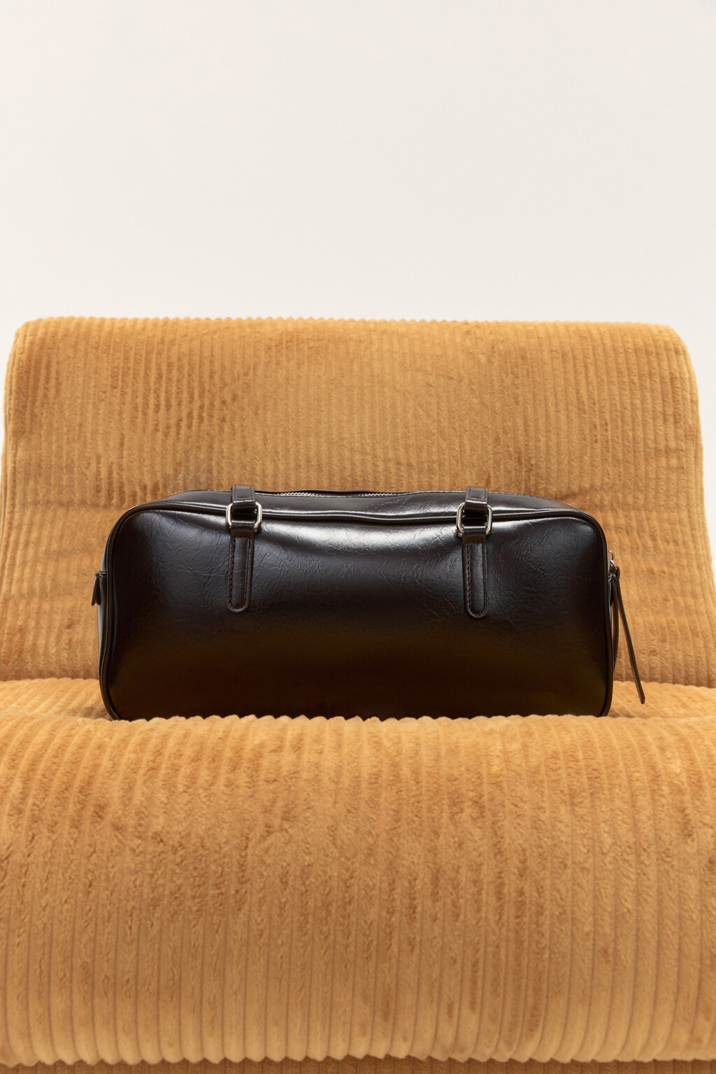 Сумка-багет лаковая - цвет коричневый - 1