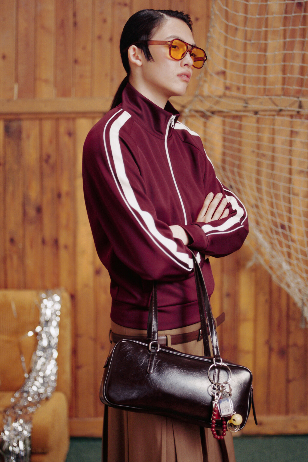 Сумка-багет лаковая - цвет коричневый - 10