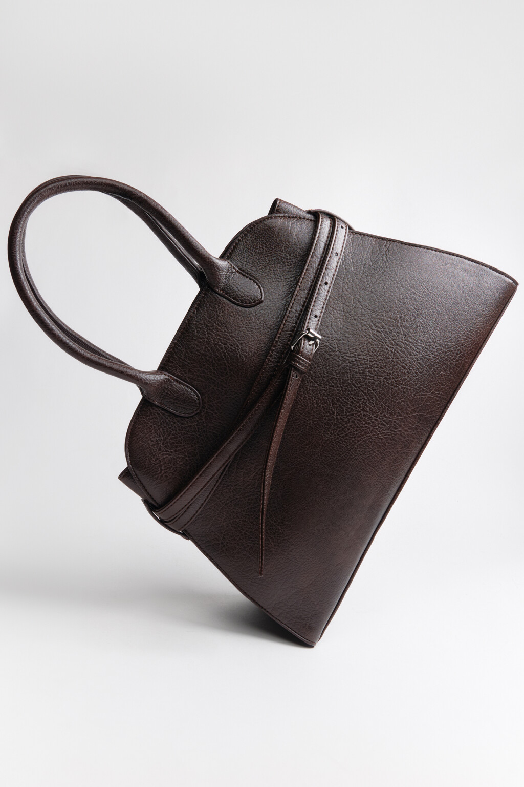Сумка-тоут с декоративным ремешком - цвет коричневый - 3