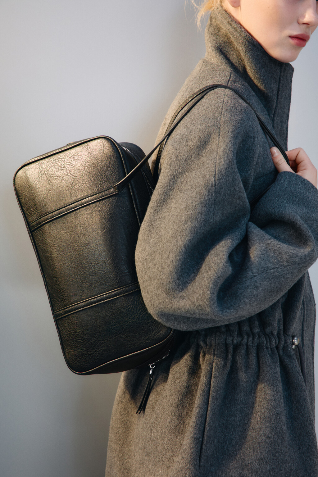 Сумка с ручками на плечо - цвет черный - 2