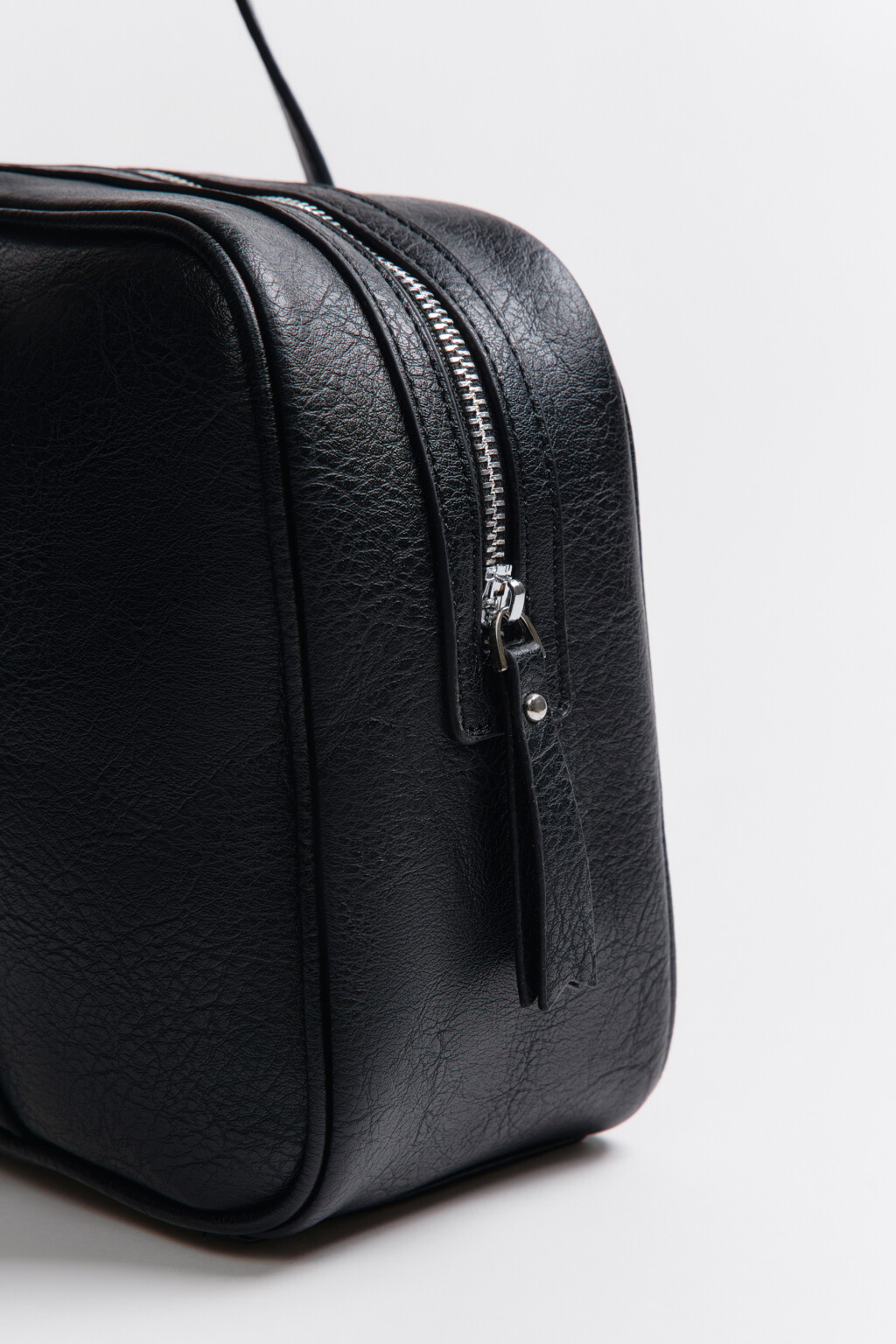 Сумка с ручками на плечо - цвет черный - 7