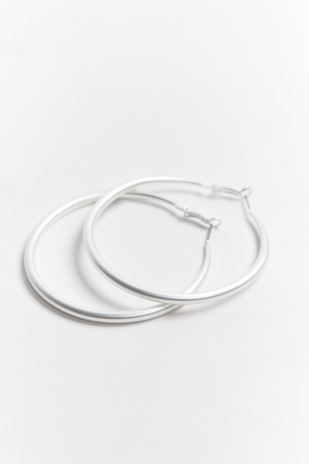 Серьги-кольца массивные - цвет серый - 2