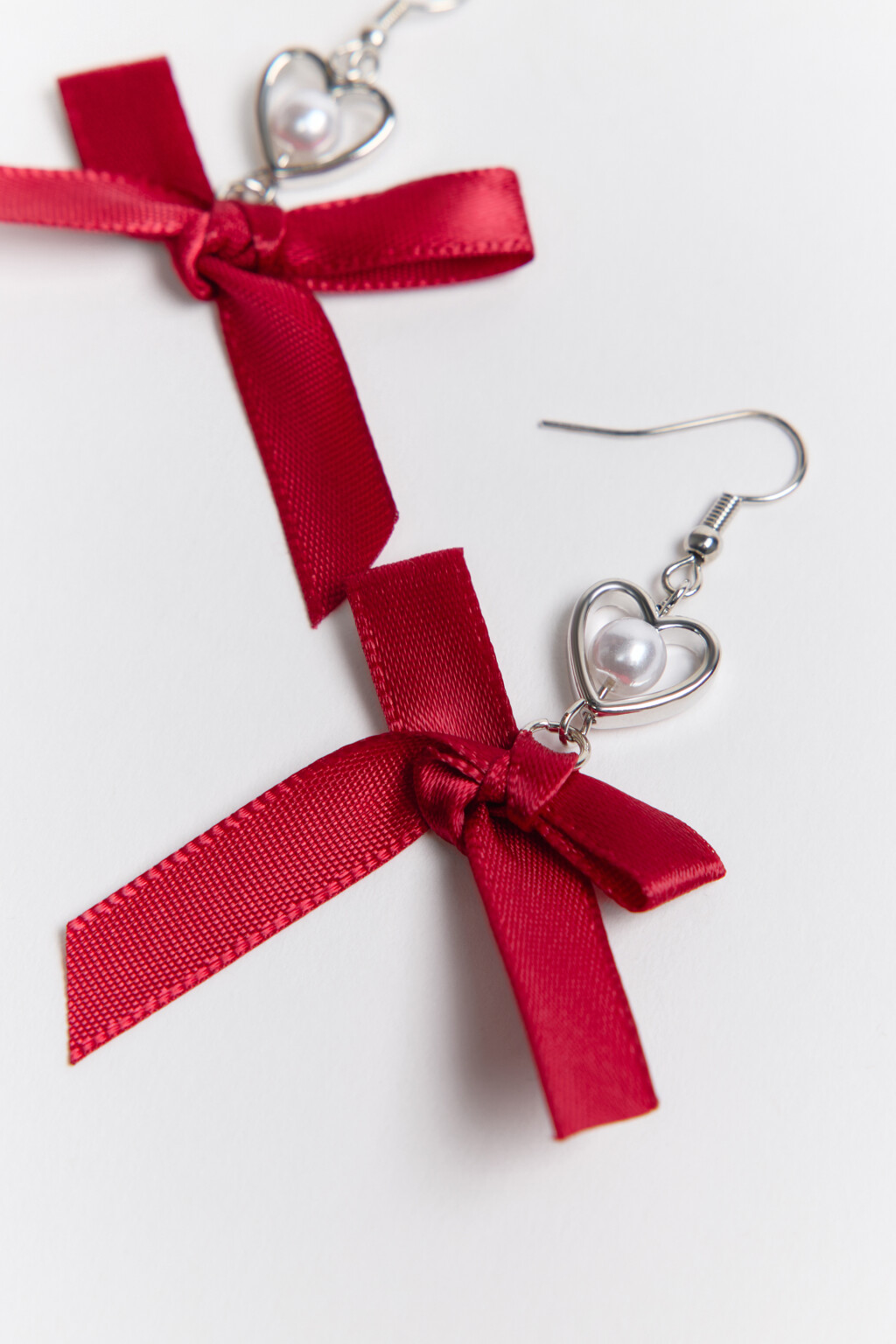 Серьги с сердечками и бантиками - цвет бордовый - 2