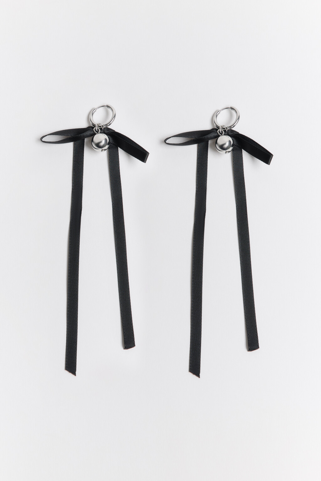 Серьги-конго с атласными бантами - цвет серый - 1