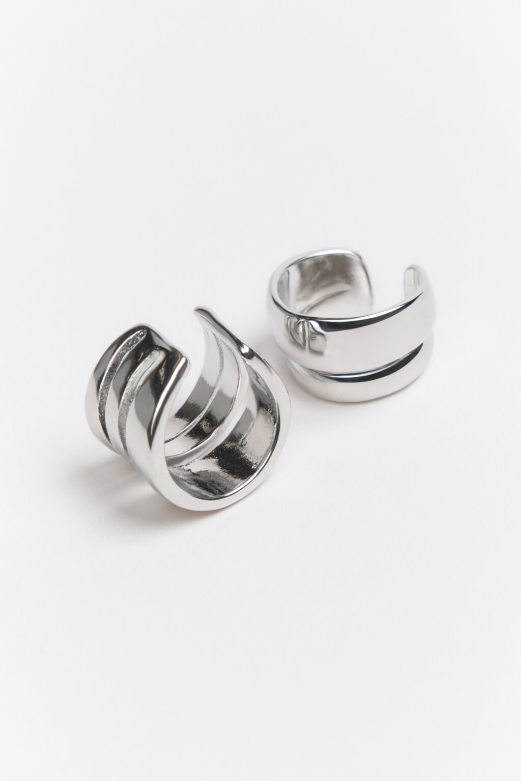 Серьги-каффы серебристые - цвет серый - 2