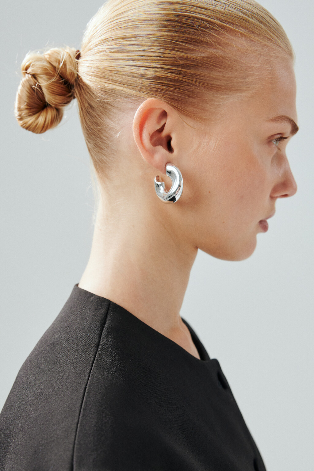 Серьги-полукольца объемные - цвет серый - 2