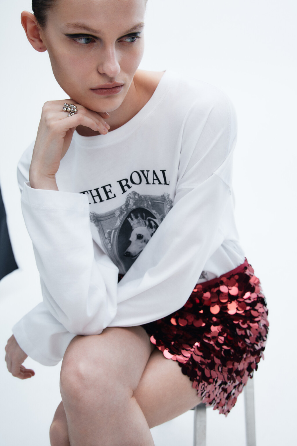 Кольцо с объемным декором - цвет серый - 1