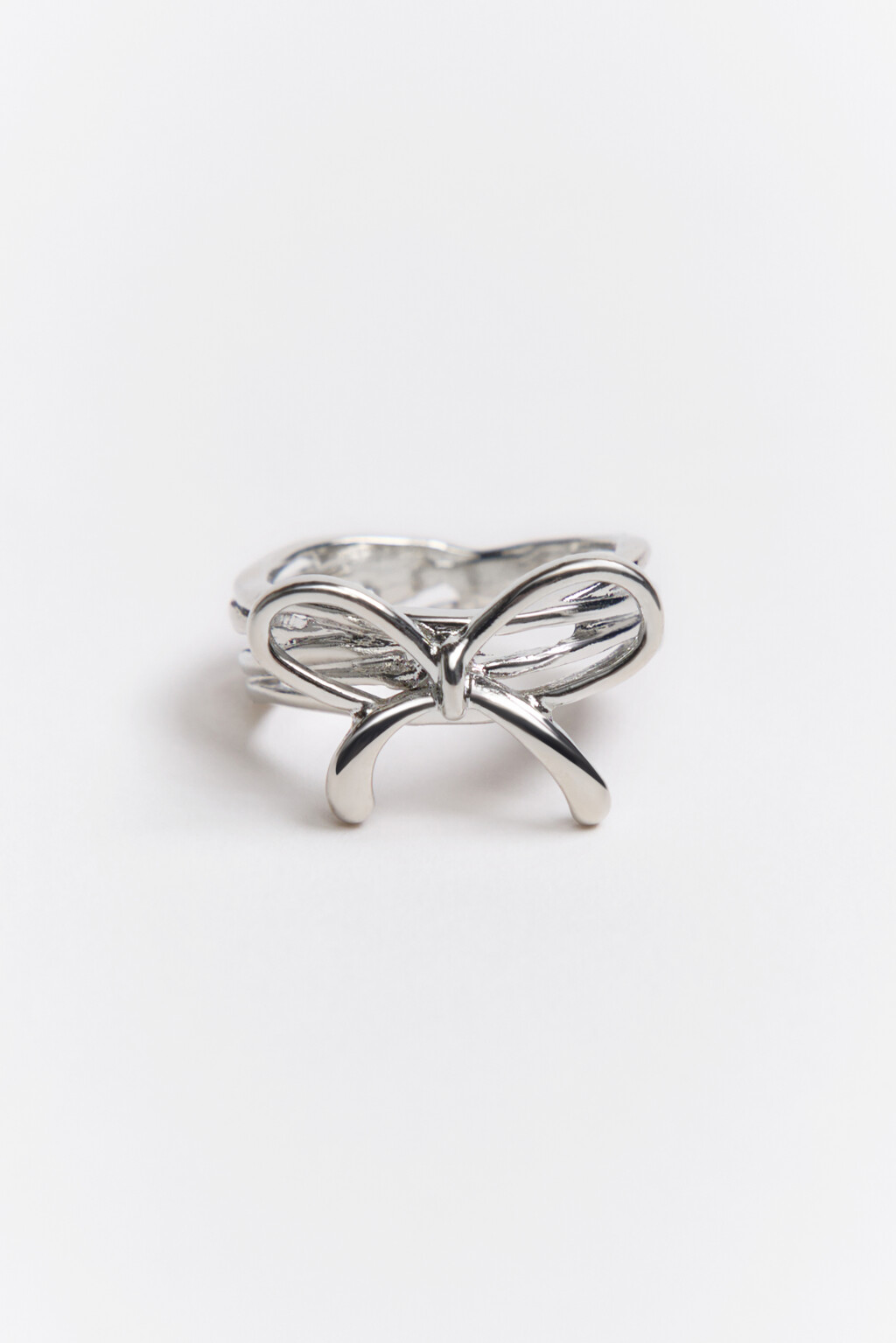 Кольцо серебристое с бантом - цвет серый - 1