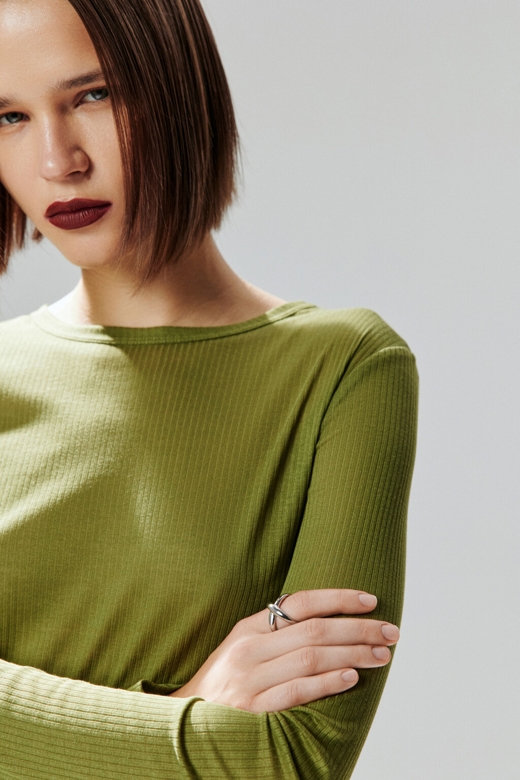 Кольцо в виде бесконечности - цвет серый - 2