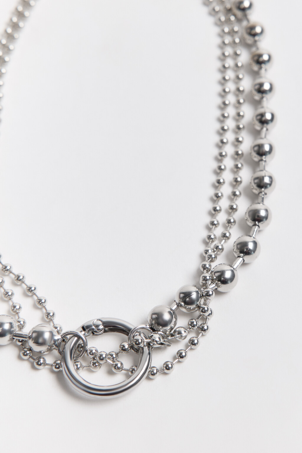 Колье серебристое многослойное - цвет серый - 4