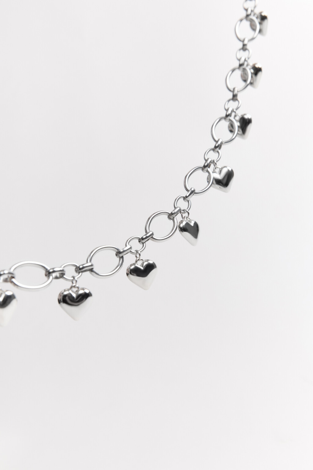Колье-чокер с сердечками - цвет серый - 2