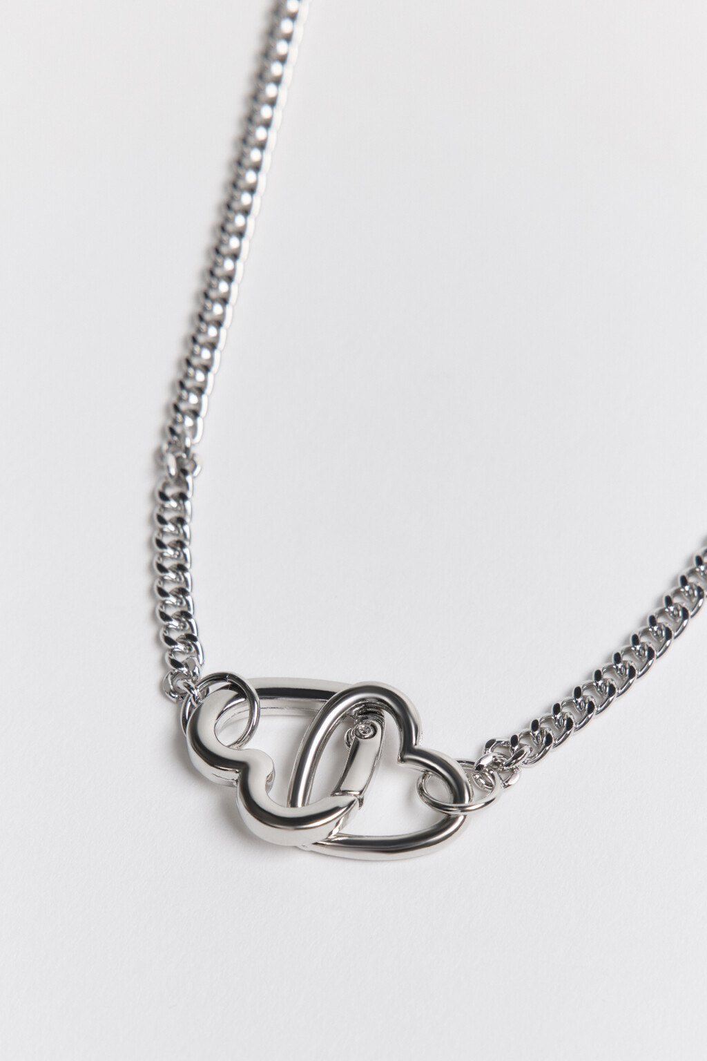 Цепочка серебристая с сердечками - цвет серый - 2
