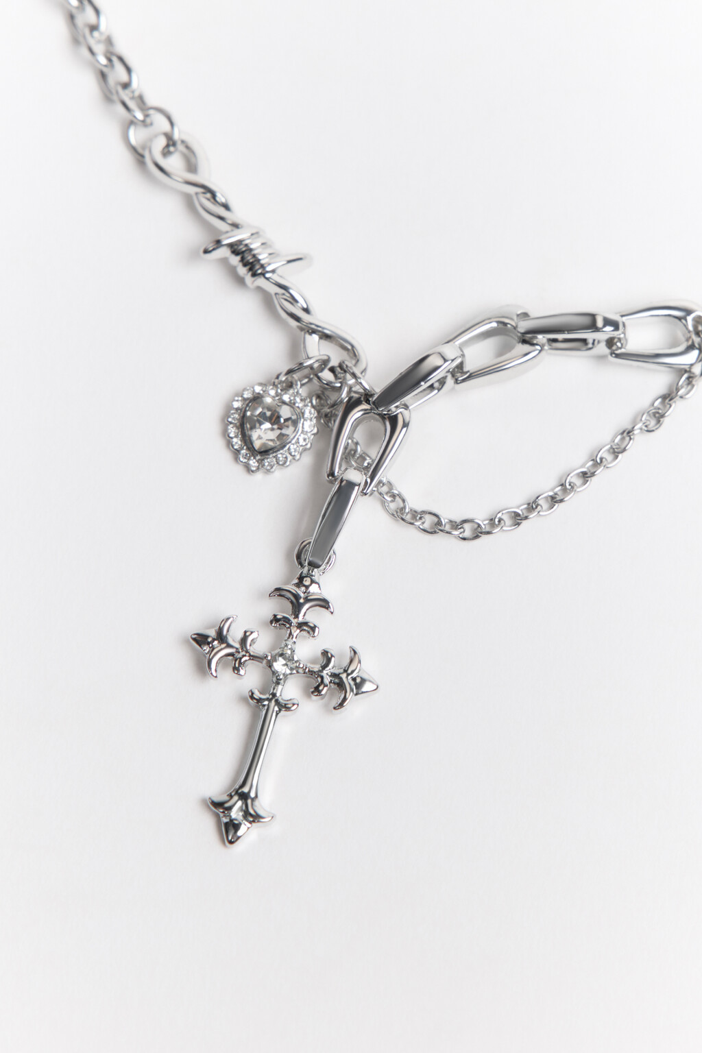 Цепочка с крестом и стразами - цвет серый - 5