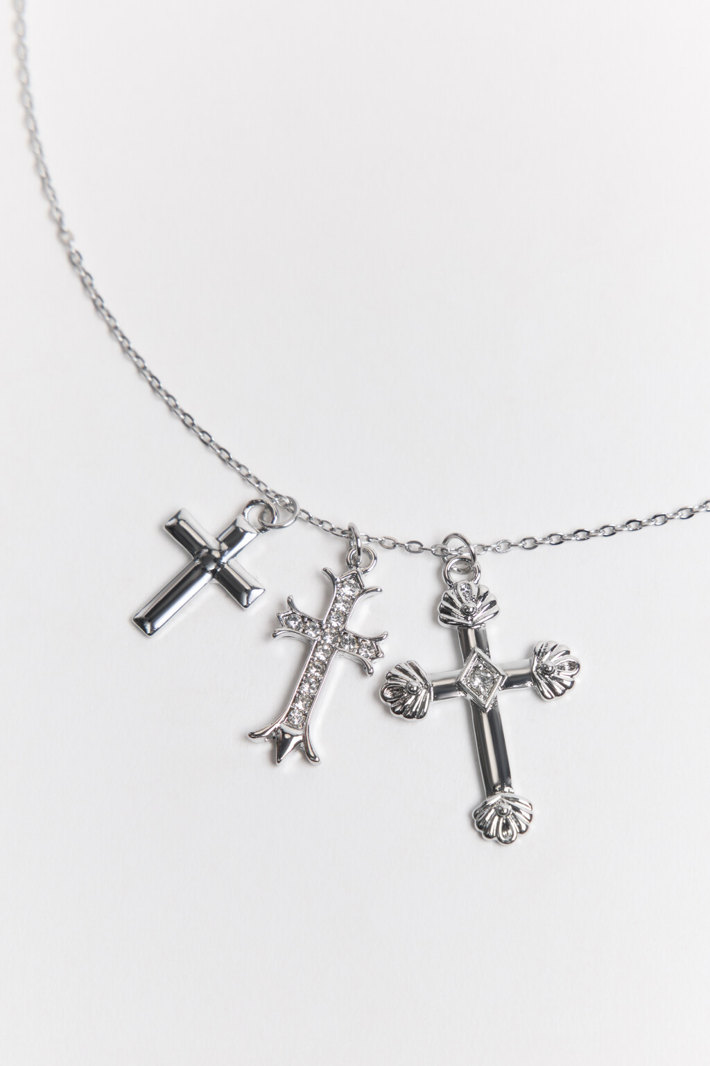 Цепочка серебристая с подвесками - цвет серый - 4